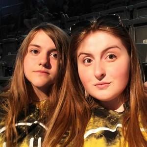 Meet your Posher, Abbey